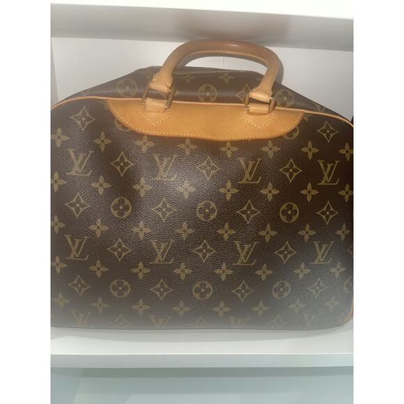 Louis Vuitton Monogram Canvas Speedy 30 Handbag - Picture 2 of 7